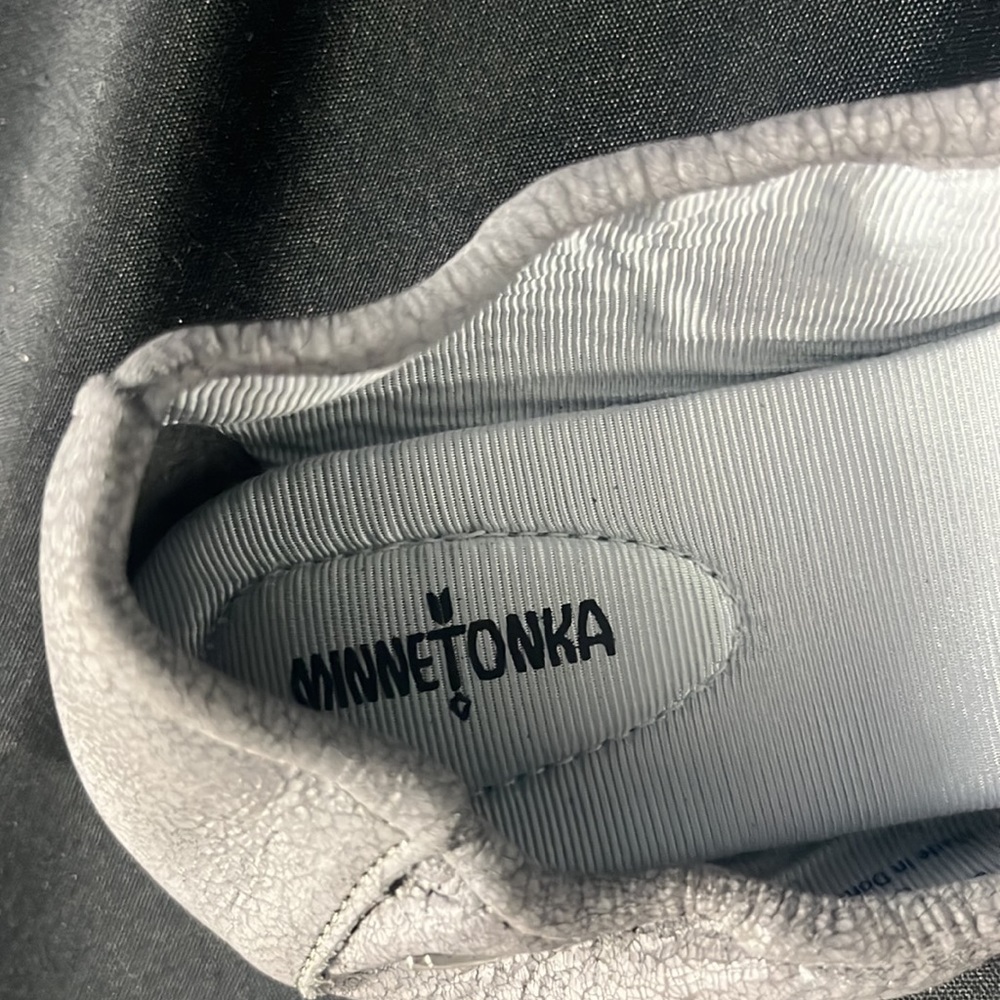 Minnetonka Women’s Charcoal Ballerina Flats (2921) - Picture 7 of 9